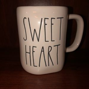 Rae Dunn LL “SWEET HEART” mug.